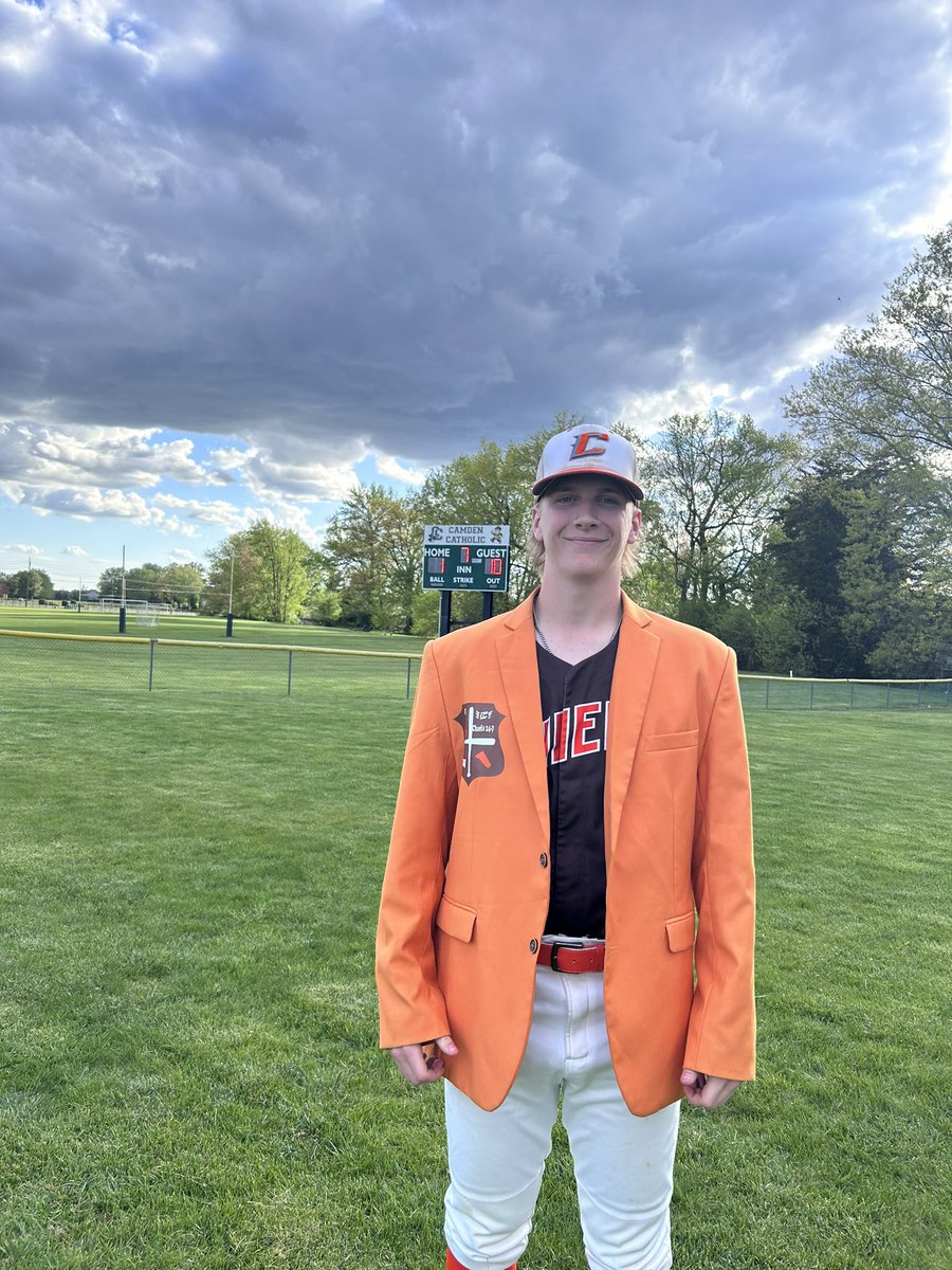 Brody Minder earns the jacket as Master of the Game. He throws 4 innings, with 4 hits, 1 unearned run, and 6 Ks in his first start of the season. @Cherokee_HS #HDEU