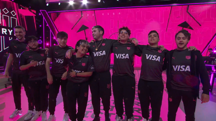 KRUesports's tweet photo. SEÑORAS Y SEÑORES 

MI EQUIPO Y EL DE TODA UNA REGIÓN 🤟 https://t.co/6H5GcZR1zQ
