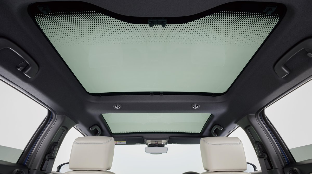 HondaJP's tweet photo. マイナーモデルチェンジしたVEZEL
4/26（金）発売

新たに2つのパッケージを追加！

🚙アクティブな「e:HEV X HuNTパッケージ」ルーフレールなどの専用装備を装着
🚙都会的な「e:HEV Z PLaYパッケージ」4WD設定を追加し、内外装の差し色を変更しリフレッシュ

詳しくはこちら☞https://t.co/xHb3ZjHv7N https://t.co/z6hYCYAteU