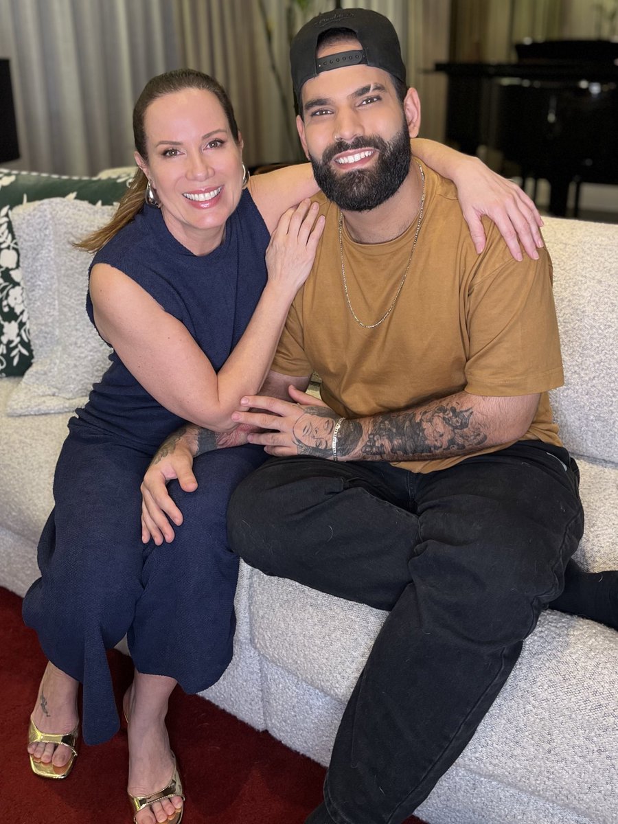 Vocês pediram muito e a <a href="/volpato_regina/">Regina Volpato</a> fez acontecer.
Essa entrevista sobre #HIV ficou linda e emocionante. #VemAi 🫶