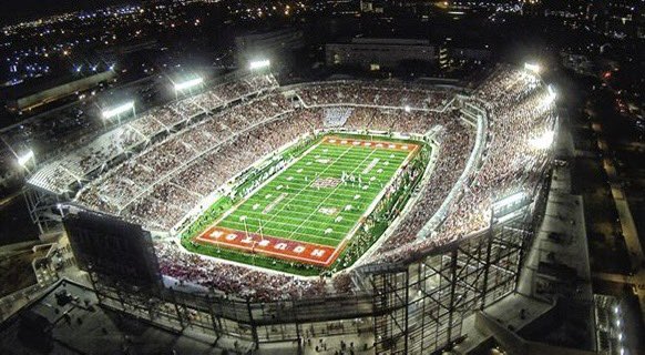 JayviarSuggs7's tweet photo. Blessed to receive an offer from The University of Houston. ❤️🙏🏾 AGTG https://t.co/4Q8Ewwwntb