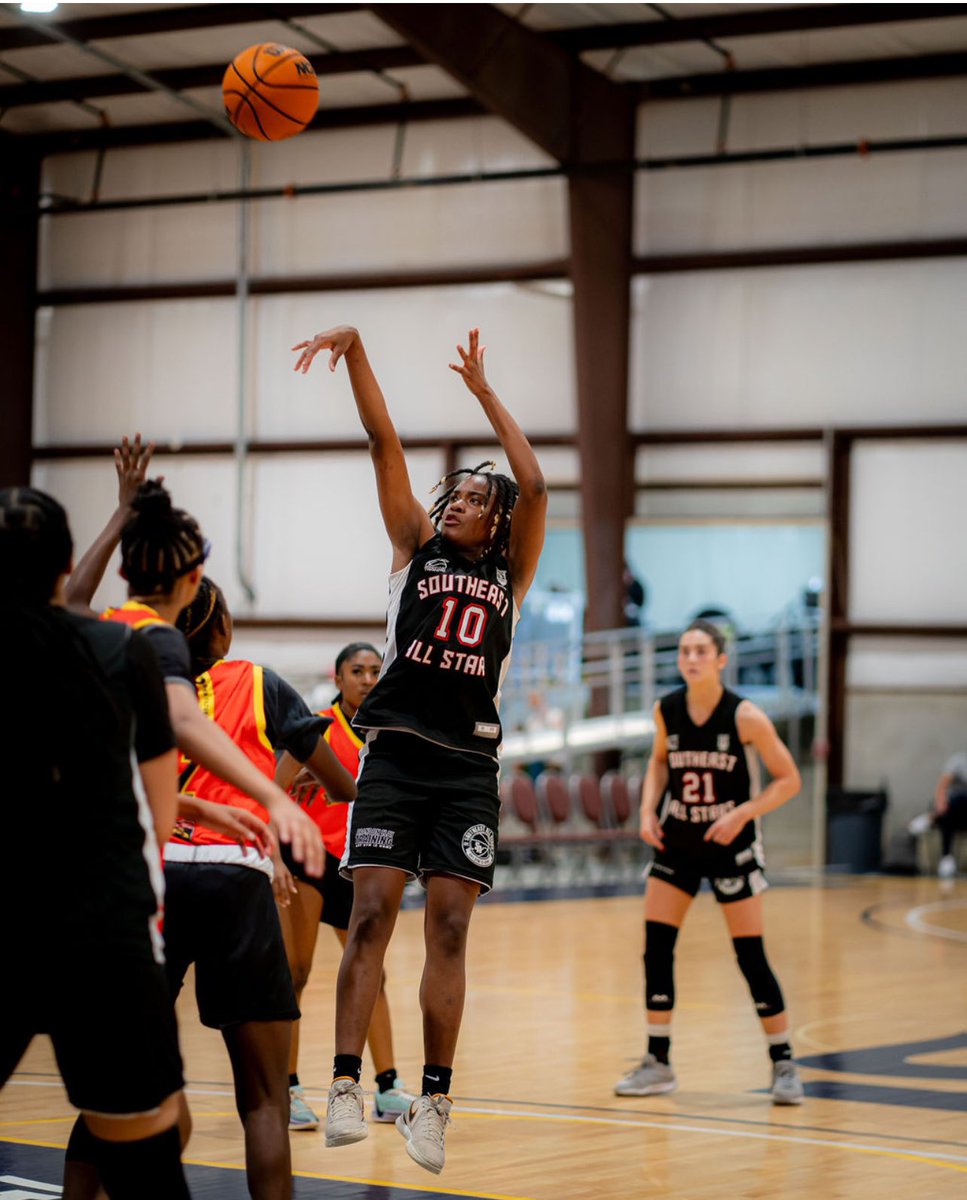 Brandon Clay Consulting x Southeast All Stars ❤️🖤🤍 @southeastastars x #bclayconsulting YOU CAN GO ANYWHERE FROM HERE! ‘27 G Michel Robbins of Jefferson / SAS Black put herself on Coastal & Western Carolina’s radar with her play in Tennessee. SAS SITE: southeastallstars.com
