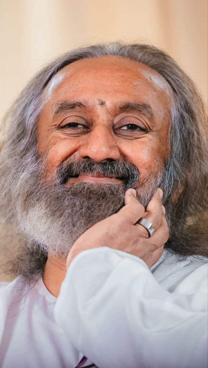 When you see yourself as a witness, separate from ego, then no person or situation can shake you. #Gurudev @SriSri #RaviShankar ji🌻🌼