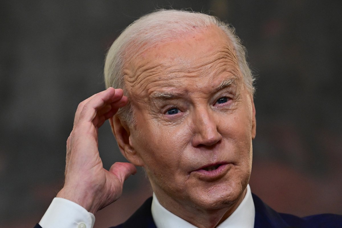 Fears over Biden's age after president suffers another teleprompter gaffe themirror.com/news/politics/…