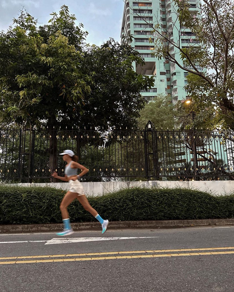 Jeremy66929637's tweet image. I'm tired from work Running is more tiring. But I'm happy🥰🚴🤾‍♀️🧘‍♂️ #Running #runforyourself  #DonaldTrump