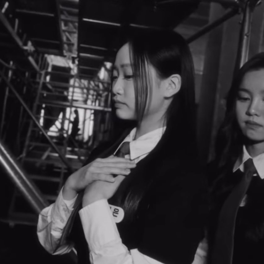 cheuila's tweet photo. 🖤🩶🤍 https://t.co/Q78ydLvFDK