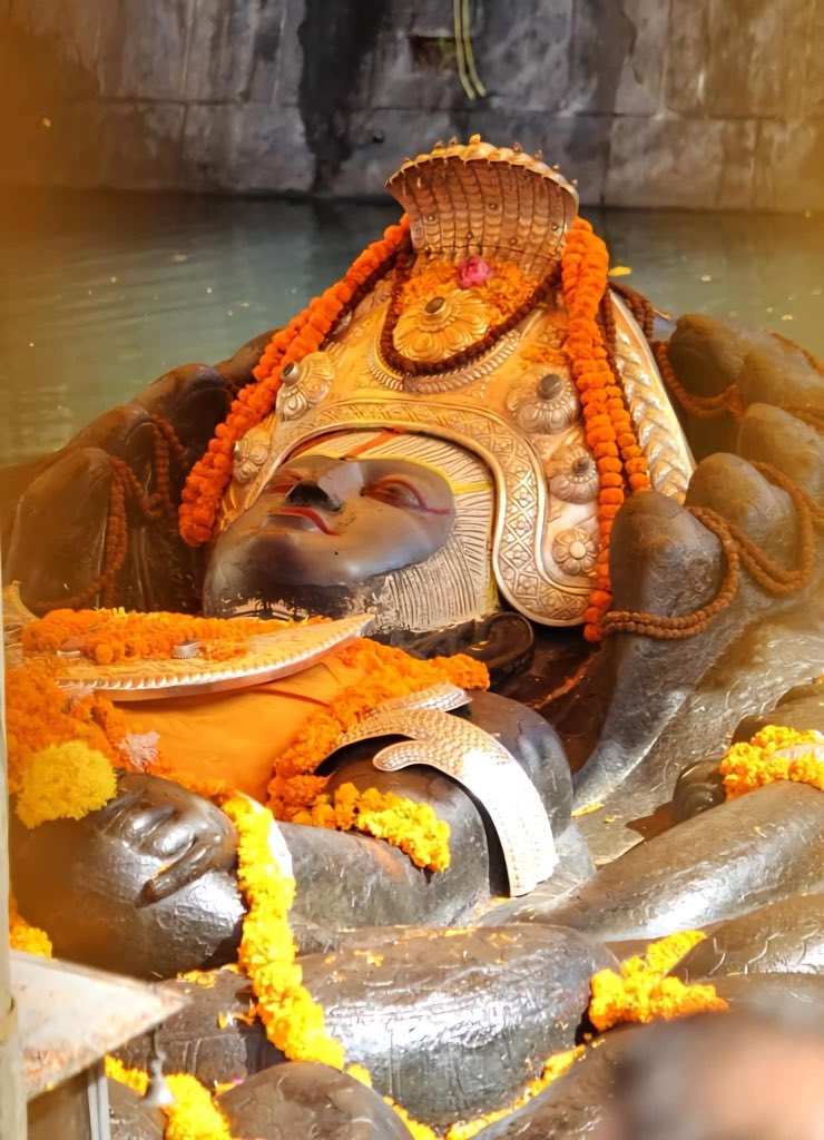 नारायण नारायण: Thursday Morning & Shree Vishnu Bhagwan at Budhanilkantha, Kathmandu. ❤️🙏

Pic: @pujan_adhikari1