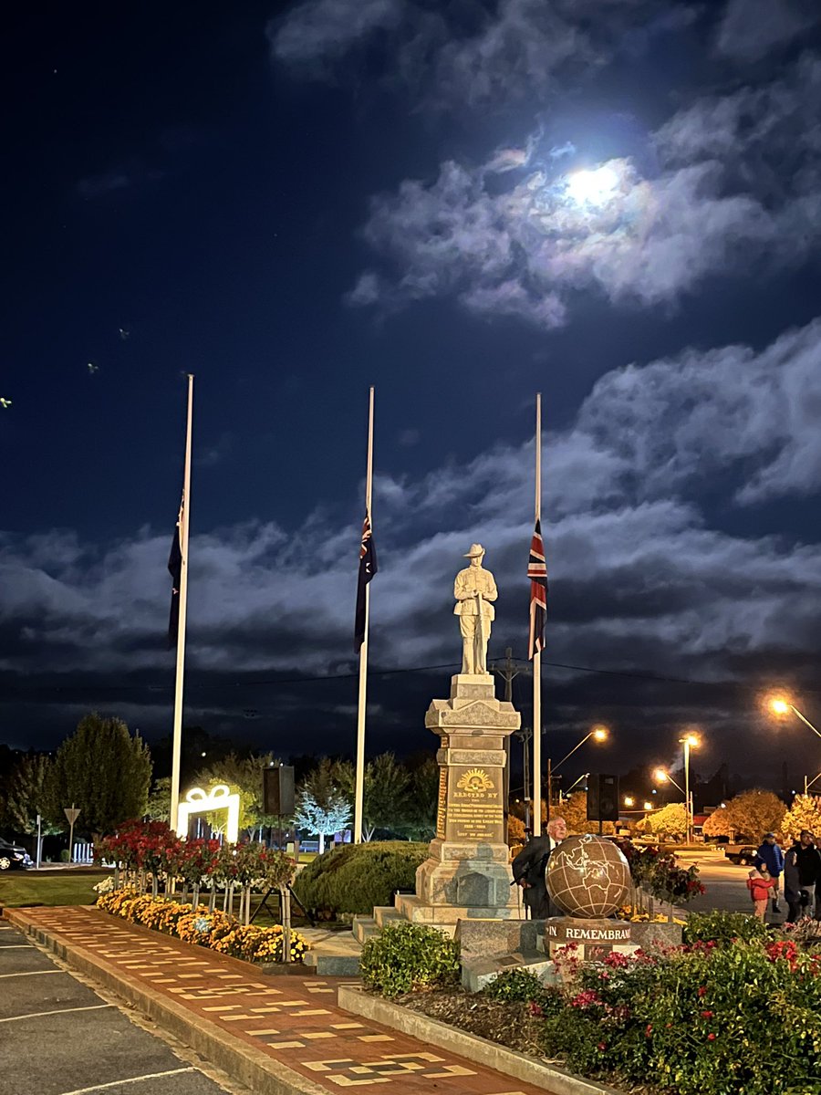As the moon watches on. Dawn service in Stawell, VIC #AnzacDay2024 #ANZAC