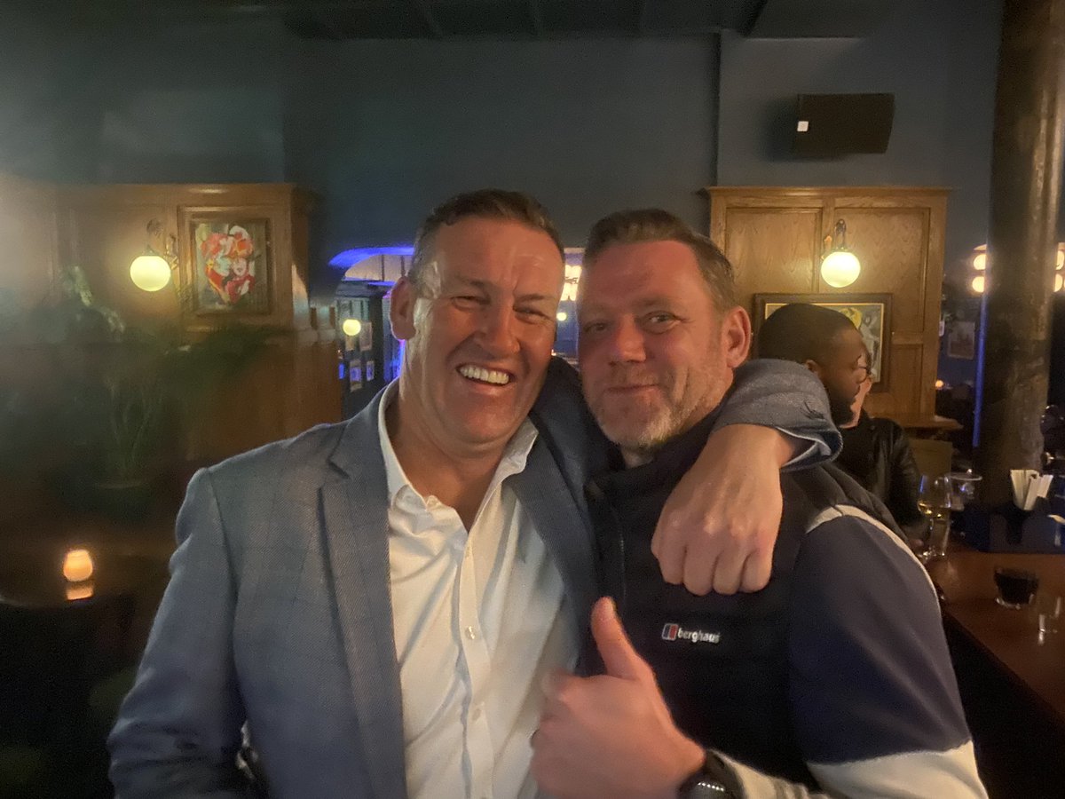 Class to see my top mukka Kevin Nolan tonight in London for @burendoUK meet and greet , Barnsley you need to make this man ur gaffa ⚽️