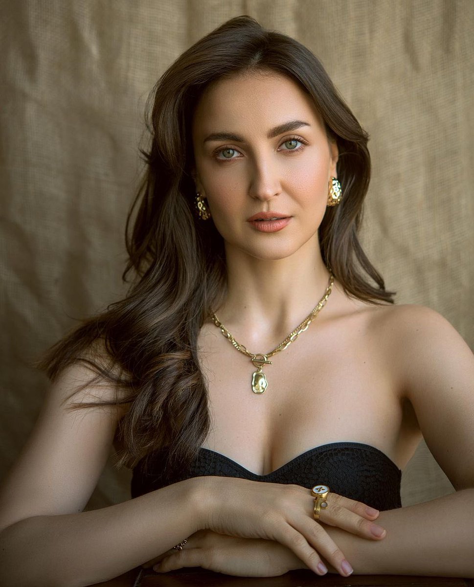 Elli AvrRam
#RakulPreetSingh #DishaPatani #DeepikaPadukone #TamannaahBhatia #TaraSutaria #RashmikaMandanna #Nayanthara #ShraddhaKapoor #Samantha #KiaraAdvani #PoojaHegde #KeerthySuresh #KritiSanon #JanhviKapoor #KajalAgarwal #MalavikaMohanan #AnanyaPanday #RashiSingh #MouniRoy