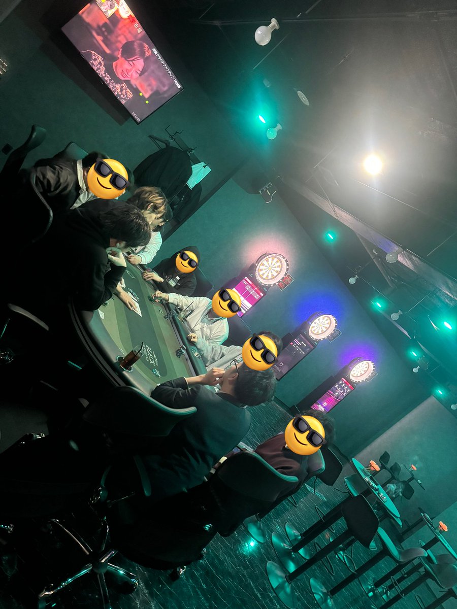 Joelyne___'s tweet photo. 昨日ついにBLACK開店ってことで行ってきたけど
めちゃくちゃ広くて雰囲気良くて楽しかったな〜！

1週間くらいフリロやるみたいだし、
tomoyaくんも康太も頑張ってたから
応援するし皆いこうぜ〜〜✨

#Black
#amusementbarblack
#amusement
#amusementbar
#bar
#ポーカー
#poker
#honatsugi
#本厚木 https://t.co/LisZnMpWUo