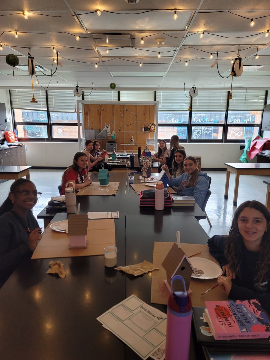 friendsofcms's tweet photo. Ms. Pace and Ms. Hancock formed an Academic Lab to support females in #STEM, with CPO-funded bird houses. Each student researched birds of interest to drive our #conservation efforts at CMS. 

#CPOsupportsCMS #weloveourschool https://t.co/ysqcV1YYRT
