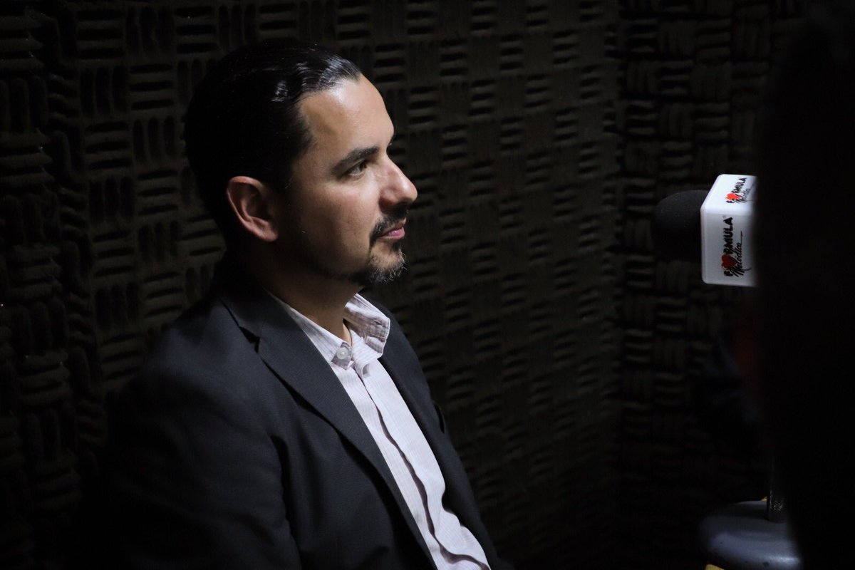 ITEIJal's tweet photo. Así se vivió la charla entre los Comisionados del @ITEIJal, @chavaromero y @Pedro_RosasH durante el Podcast En #2x3 de Radio Metropoli con @victordmontesr y @julesvaca. https://t.co/bXha6YWU0i