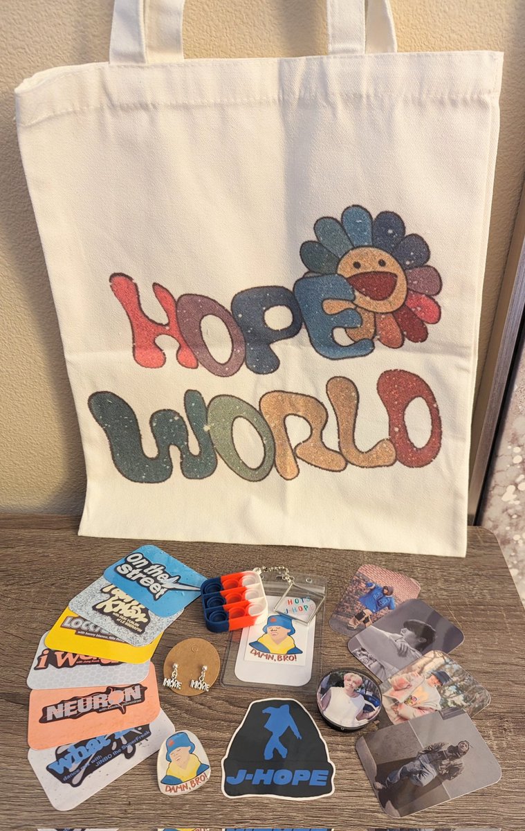 🕺💙 Hope on the Street Giveaway #2 💙🕺 🇺🇲🇵🇷 open US/PR only ☝️ 1 winner 📆 Closes April 25 at 9pm PST ❤️ Like/RT to enter Please read GA rules/info post before entering: twitter.com/rompekoobeza/s…