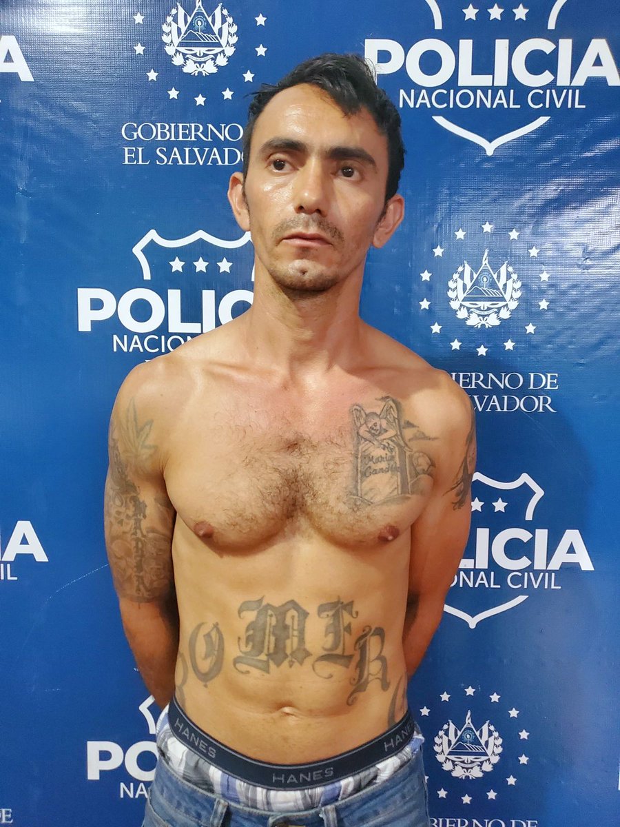 🚨 CAPTURA DE TERRORISTA DE LA MS13 QUIÉN DELINQUÍA EN MEANGUERA, MORAZÁN

En el Cantón La Guacamaya de Meanguera, Morazán, capturamos a José Arturo Romero Granados, de 34 años de edad, homeboy de la MS13.

Se ocultaba de la #GuerraContraPandillas en el Caserío Pinalito...