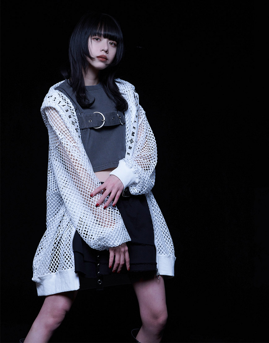 NEW ARRIVAL】 REFLEM【レフレム】 うさ耳メッシュジップアップ