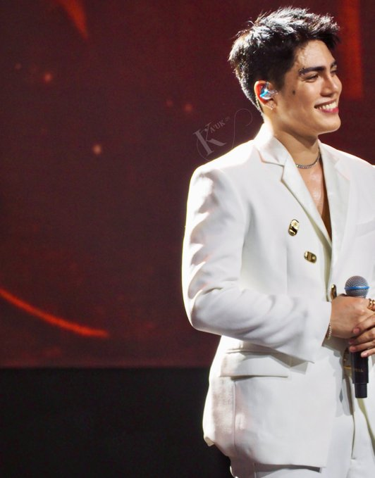 stellverryfied's tweet photo. Words alone can't capture the depth of your beauty and talent. You're truly blessed and cherished, radiating warmth and light like the sun. Forever here, unwavering in our support.

DDAY SB19 DUBAI CONCERT
@SB19Official #SB19 
#PAGTATAGWorldTourDubai
@stellajero_
#SB19_STELL #STELL