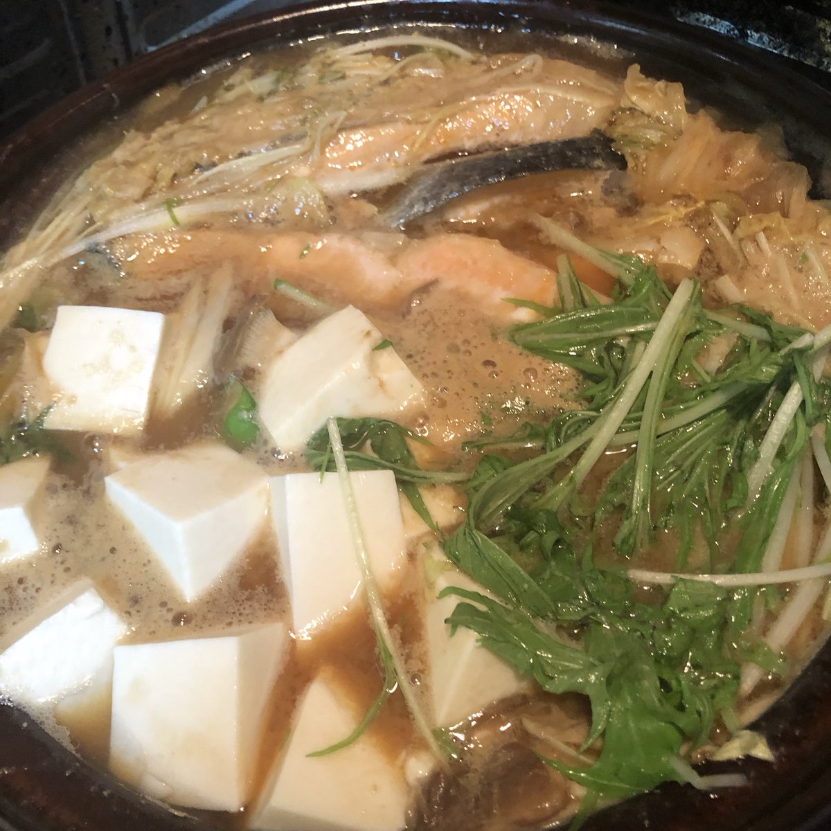 鮭味噌鍋ランチ🐟
#ぱぱぴえん 
#料理男子 
#ランチ 
#昼ごはん 
#魚料理