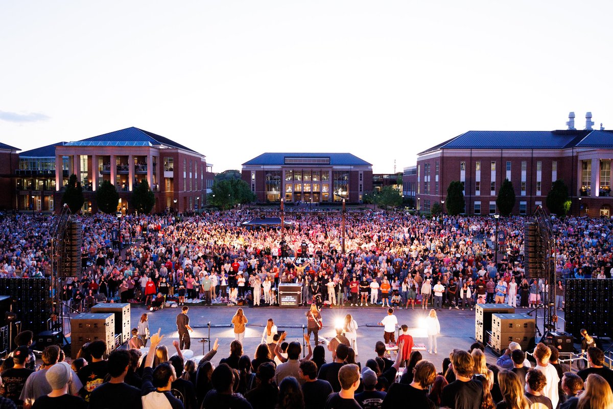 Liberty University tweet media