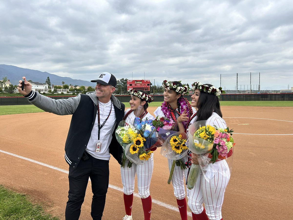 Thank you at @EtiwandaRed for coming to our game and celebrating seniors day with us…. #EaglePride  🦅 #EHS