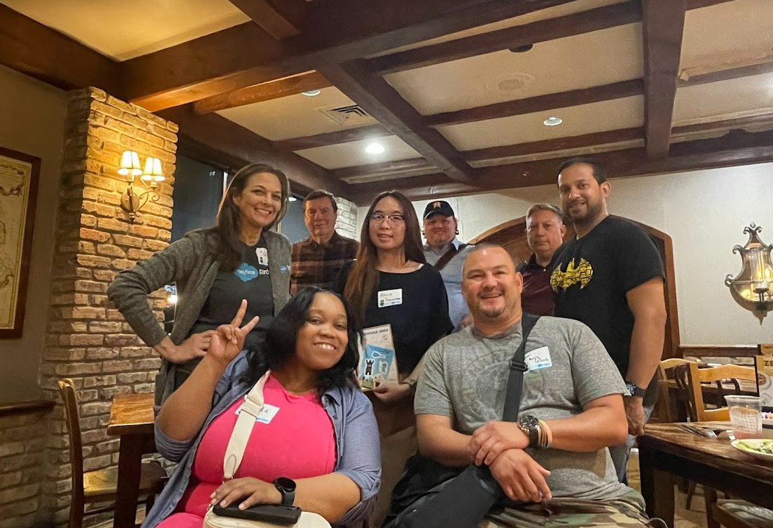 Cute pic from our spring Houston @Salesforce Marketers group meeting. @SalesforceMo did an awesome job delving into all the different marketing career paths, then I took a swing at introducing segmentation best practices. Our next meeting will be virtual - stay tuned!