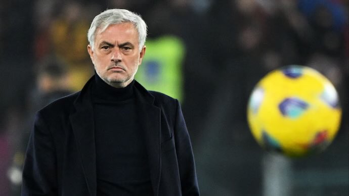 Ali Koç, Jose Mourinho ile görüşmüş.

Fenerbahçe’nin önümüzdeki sezon hocası Mourinho olur mu ki?