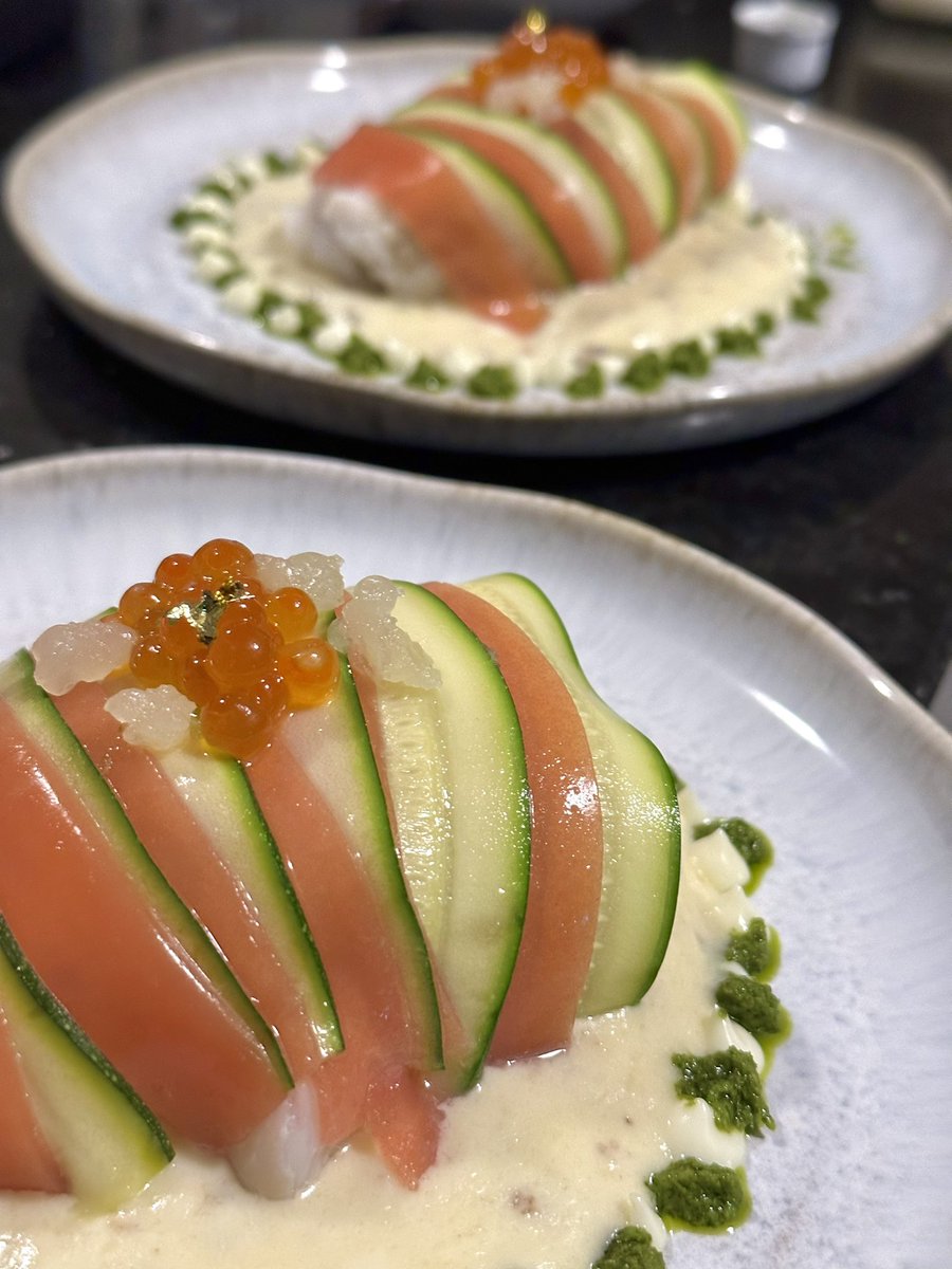 hayatytrip's tweet photo. 投資家の方々を招いての食事会。
プライベートラウンジ用の料理を実際に作って提供してきました。

コンセプトも気に入っていただき、次はいつやるのか、友人も連れてきたいと反応は上々。乗り気ではなかった方も最後には２千万投資してもいいとおっしゃってくださるほど。 https://t.co/Osd4SWammM