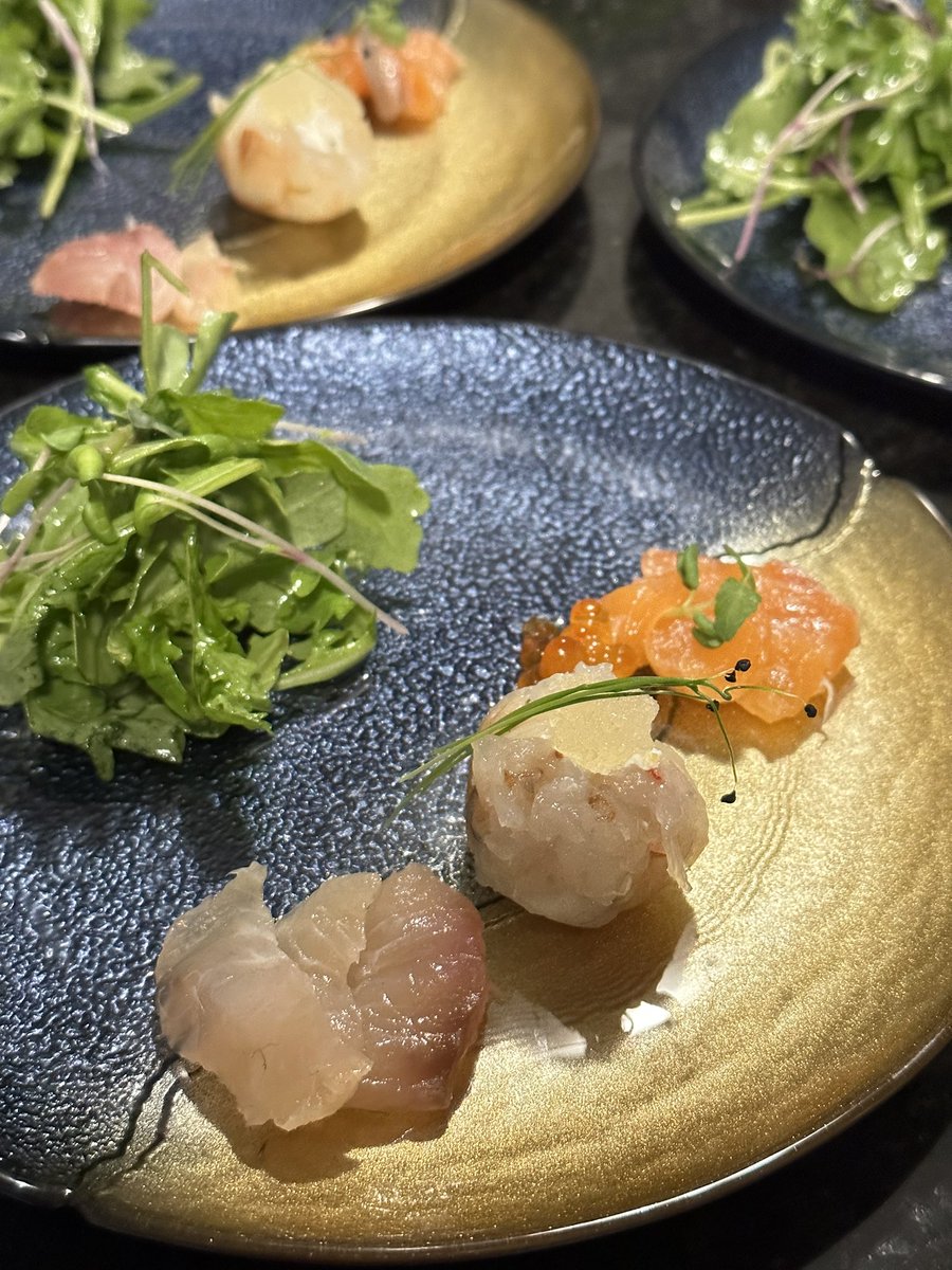 hayatytrip's tweet photo. 投資家の方々を招いての食事会。
プライベートラウンジ用の料理を実際に作って提供してきました。

コンセプトも気に入っていただき、次はいつやるのか、友人も連れてきたいと反応は上々。乗り気ではなかった方も最後には２千万投資してもいいとおっしゃってくださるほど。 https://t.co/Osd4SWammM