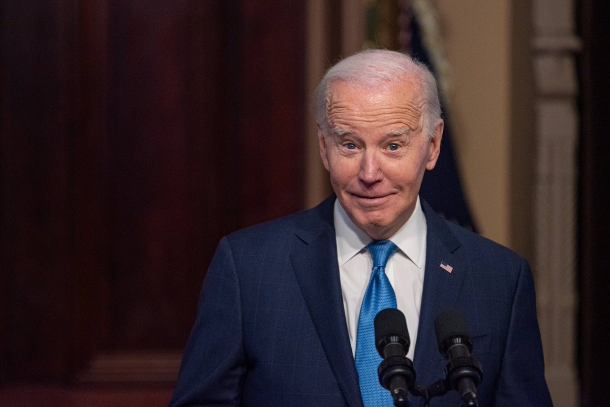 [ 🇷🇺 RUSSIE | 🇺🇦 UKRAINE ] 🔸 Joe Biden assure que l'aide américaine à l'Ukraine est « un investissement dans notre propre sécurité ». 💬 « Nous ne nous inclinons devant personne. Personne. Et sûrement pas devant Vladimir Poutine » assure le Président américain.