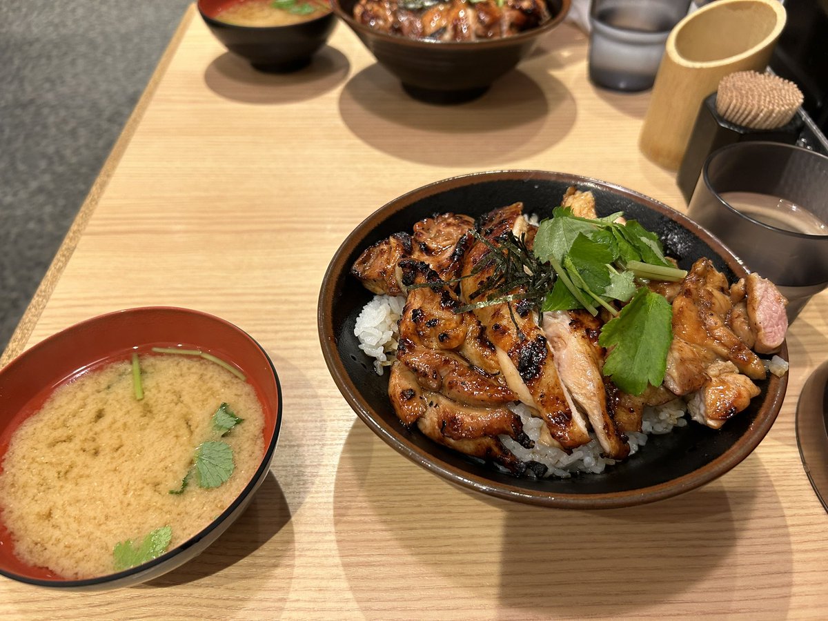 #大阪大学ご飯もぐもぐサークル
焼き鳥丼！
with @satosatoperc