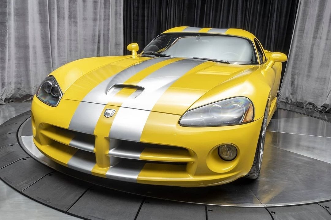 TheDodgeVIPER tweet picture