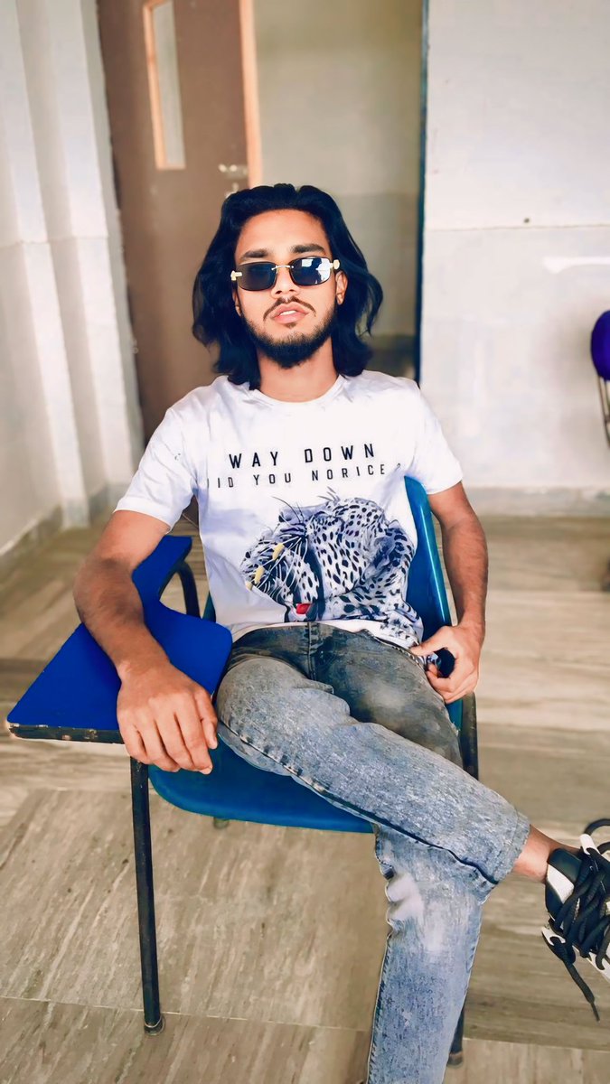 ski_king03's tweet photo. Cute boy 🙂
Attitude 😈💯 मोहब्बत से मेरी  कभी बनी नहीं क्योंकि मोहब्बत गुलामी मांगती है और मैं हमेशा से आजाद हूं ...!🔥🦁
.
.
.
.
#ExpressEntry #Pic #attitude #modal #love #iamski #ski_king03 #sameerkingidrisi https://t.co/xNglmmYdyE