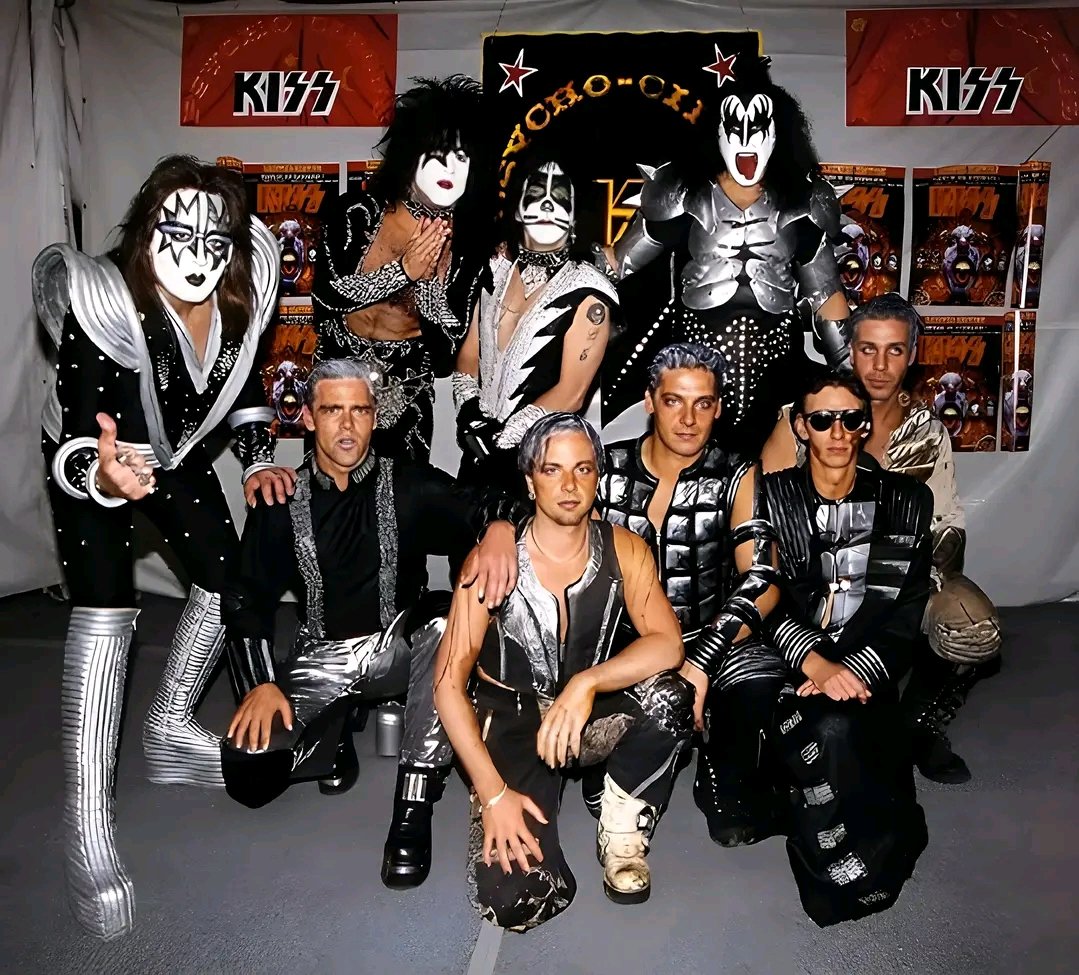 El 24 de abril de 1999, KISS hizo su aparición en México para culminar la gira Psycho Circus, contando con el apoyo de Rammstein ¿Estuviste presente?
