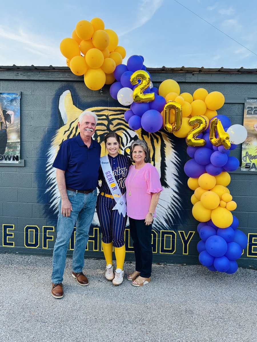 Gracyn Spicer (@gracyn_spicer3) on Twitter photo Senior Night 🫶🏻🫶🏻
Such a bittersweet night knowing my time with <a href="/tigers_mchsSB/">MCHS Tigers Softball</a> is coming to an end. I could not be more grateful for my family and friends that have continuously poured into me over the course of my softball journey. 💜💜 Senior Night 🫶🏻🫶🏻
Such a bittersweet night knowing my time with <a href="/tigers_mchsSB/">MCHS Tigers Softball</a> is coming to an end. I could not be more grateful for my family and friends that have continuously poured into me over the course of my softball journey. 💜💜