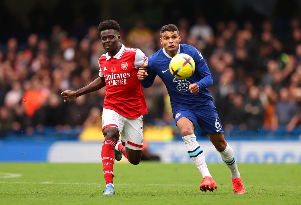 Do you think Arsenal can maintain their top position in the table against Chelsea? What are your thoughts on that? #ARSCHE #PremierLeague