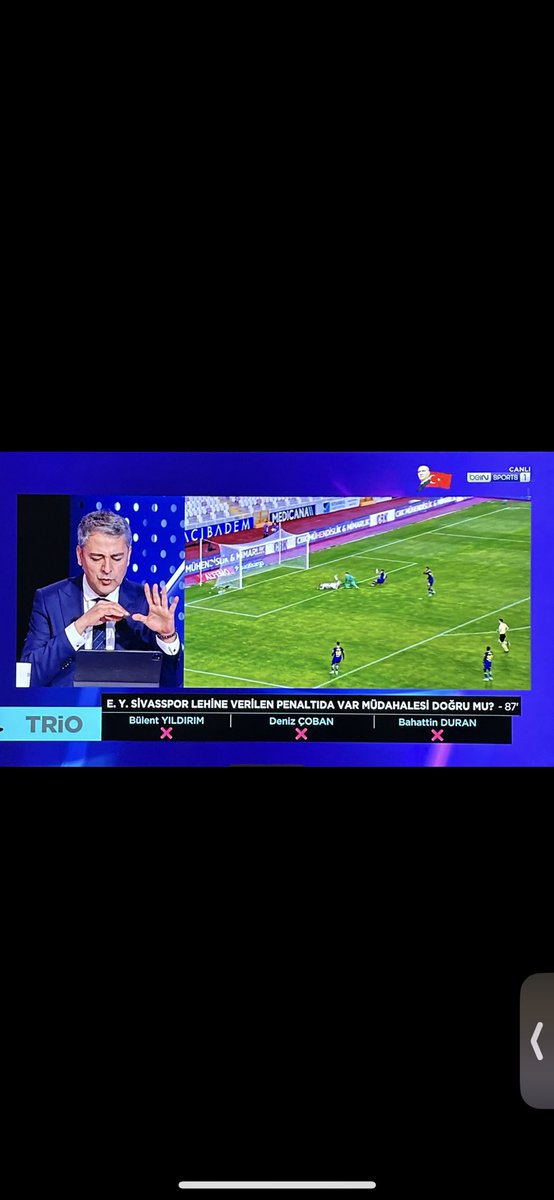Caagaatay's tweet photo. @Cagberkc Aynen dostum kesin penaltı https://t.co/KVRzrOFnT4