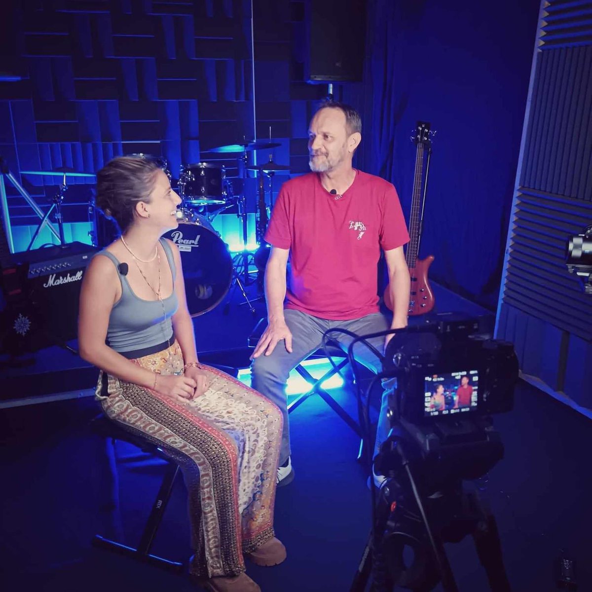 EMAreunion's tweet photo. Deuxième journée de tournage avec "Piment Cabri", la chaine sui Pwak !
Vous retrouverez bientôt les stagiaires, et pas que, de la Formation Professionnelle AMMA en action !
Un grand merci à l'équipe Empreinte Digitale.
Dispositif FroPro soutenu par la Région Réunion https://t.co/9hgihp2Sth