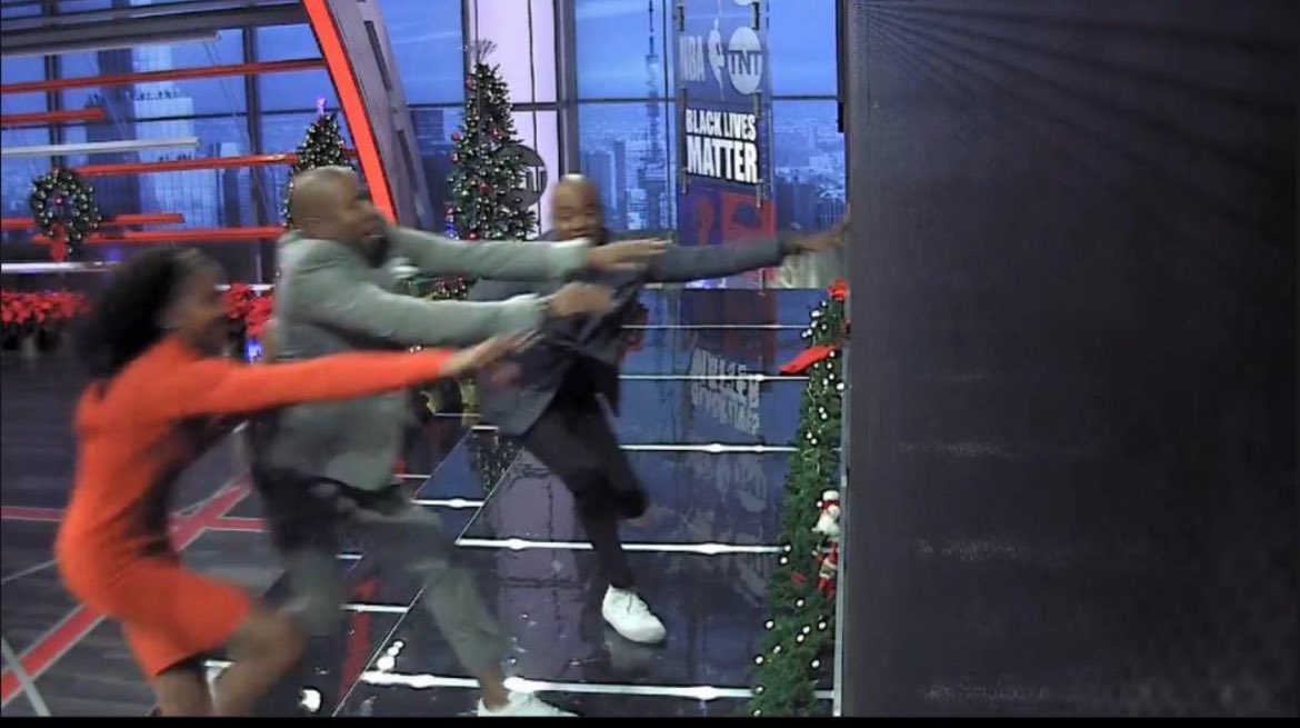 Kenny’s been losing for years 😂😂 <a href="/NBAonTNT/">NBA on TNT</a> #NBAonTNT