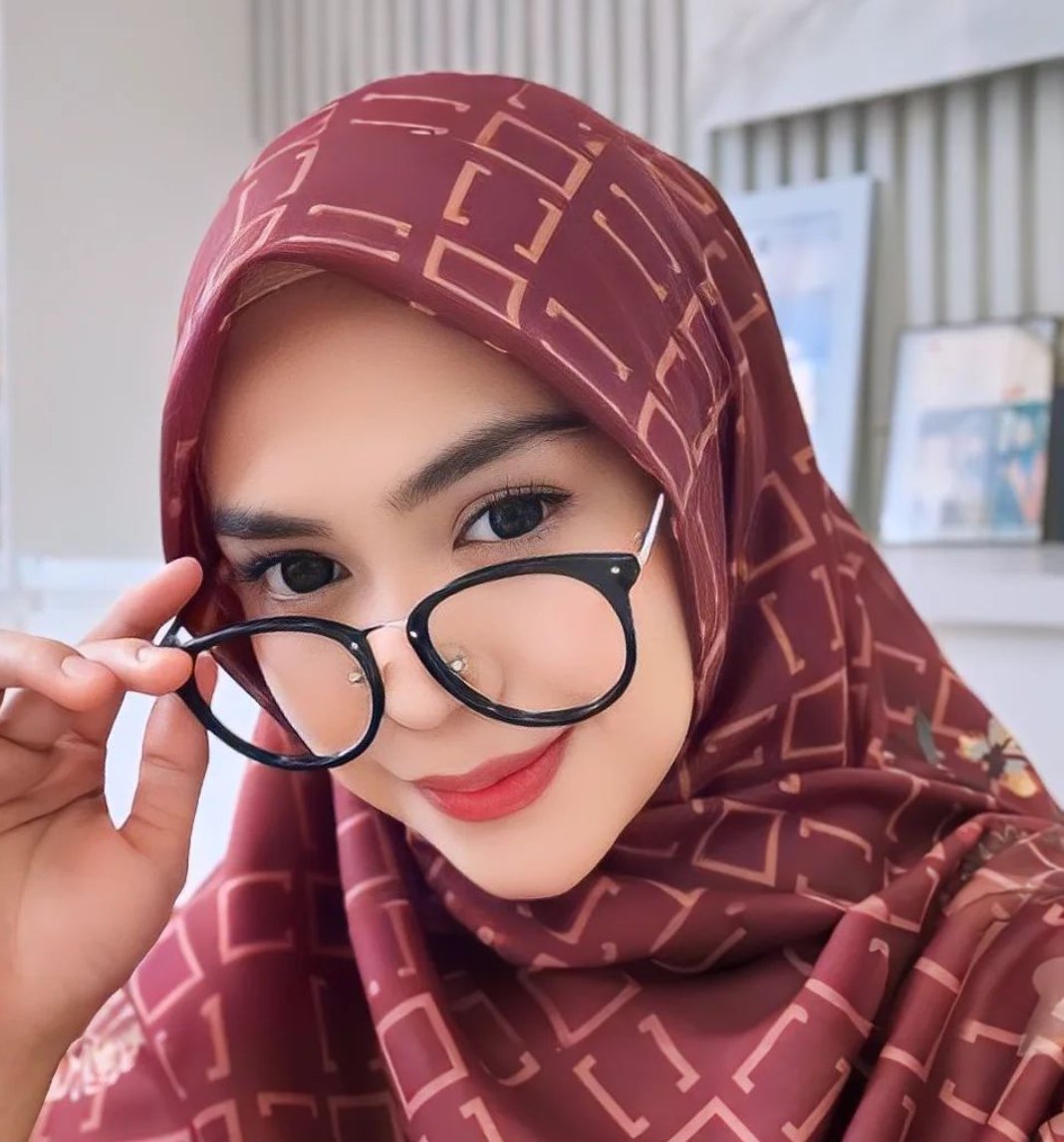 Penikmat hijab (@Lalalal16017305) / Posts / X
