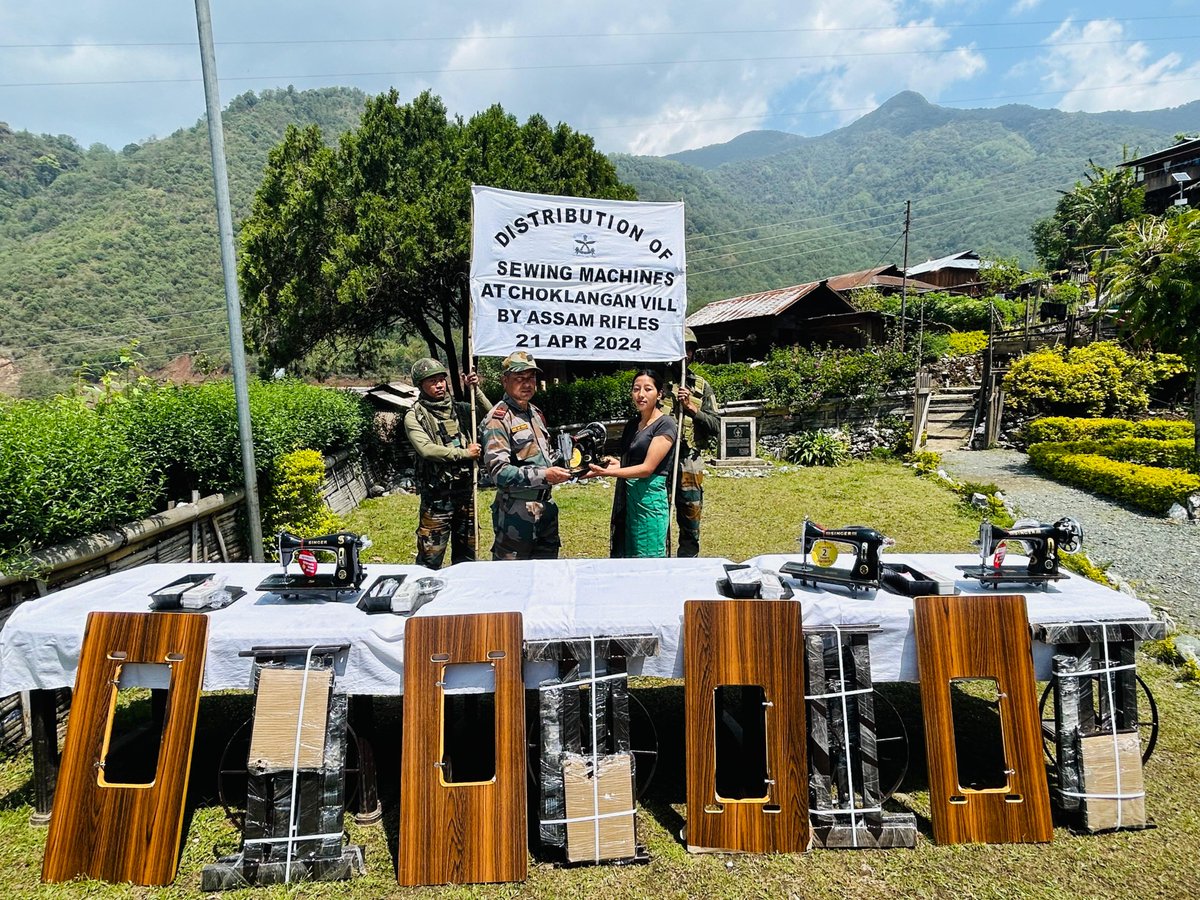 ASSAM RIFLES ORGANISES DISTRIBUTION OF SEWING MACHINES IN NAGALAND #AssamRifles organised distribution of sewing machines under Assam Rifles Civil Action Programme to Women Self Help Group of Choklangan Village located on Indo-Myanmar Border in Noklak District, Nagaland on 21