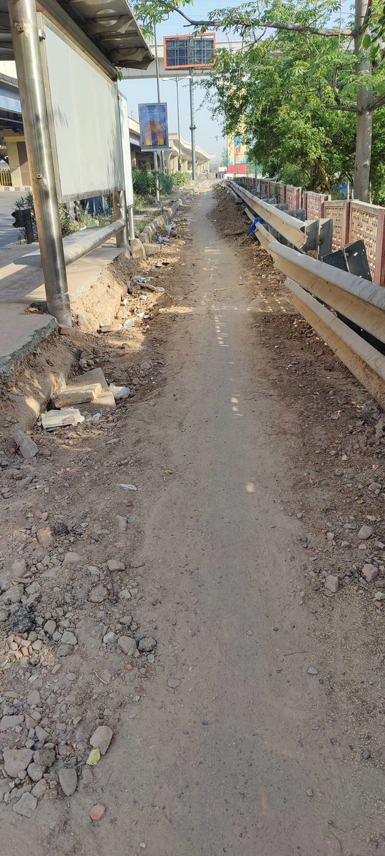 runindiarun's tweet photo. @dda @LtGovDelhi @pwddelhi  @AtishiAAP Cycle and pedestrian track dug up by @bsesdelhi and @DelhiJalBoard. Left unrepaired after pipe and cable laying. Who is responsible to fix this? 
Location UP Link Road, Opposite Mayur Vihar Ph-1 Metro Station https://t.co/FVc4Y8IHqd