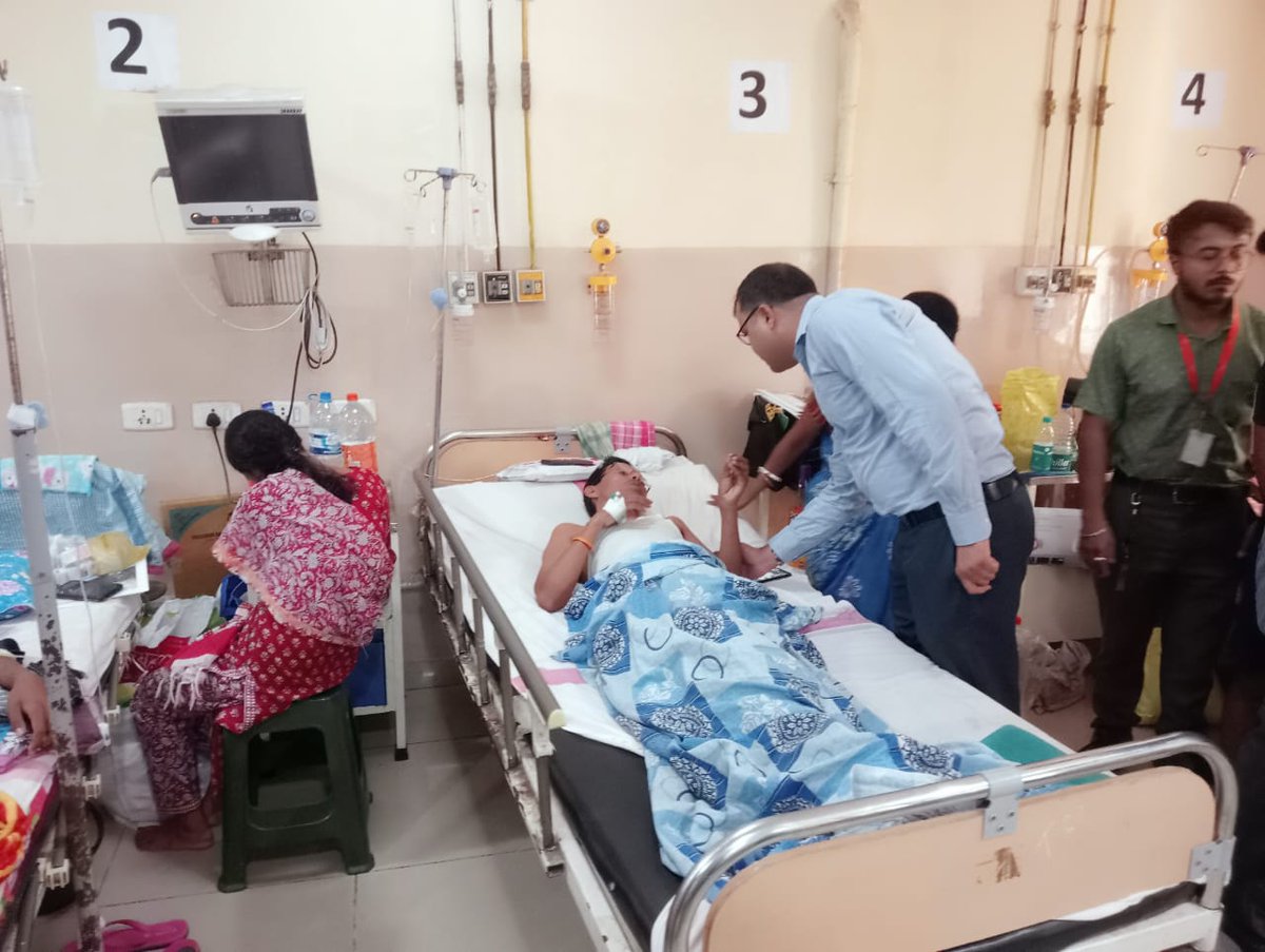 Visited AGMC &  GBP Hospital on 22.04.2024 to inquire about the treatment of injured Polling Personal and interected with his family members.

@ceotripura  @Tripura_Police