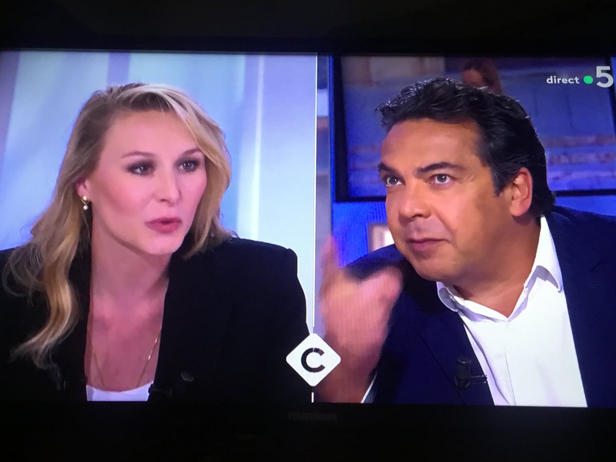 Lisabethdanj's tweet photo. Allô @Arcom_fr un  »journaliste «   d’extrême gauche a-t-il le droit d´etre un procureur avec un réquisitoire interminable contre la candidate qu’il n’aime  pas ? Le temps qu’il a pris pour son réquisitoire sera-t-il décompté du temps de @MarionMarechal ? https://t.co/k7Mz6X1Jio