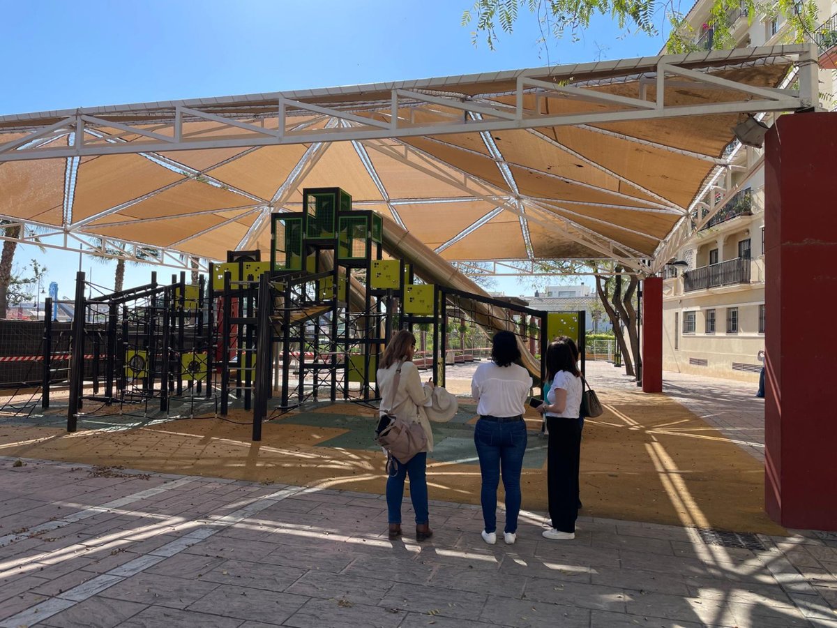 Hace una semana en <a href="/fuengirola/">Ayto. Fuengirola</a> haciendo la auditoría sobre las medidas de fotoprotección implementadas a nivel institucional  para mejora la calidad de vida de turistas que visitan al municipio, y por supuesto, la de su ciudadanía. ¿Obtendrán el #DistintivoSoludable? 😜