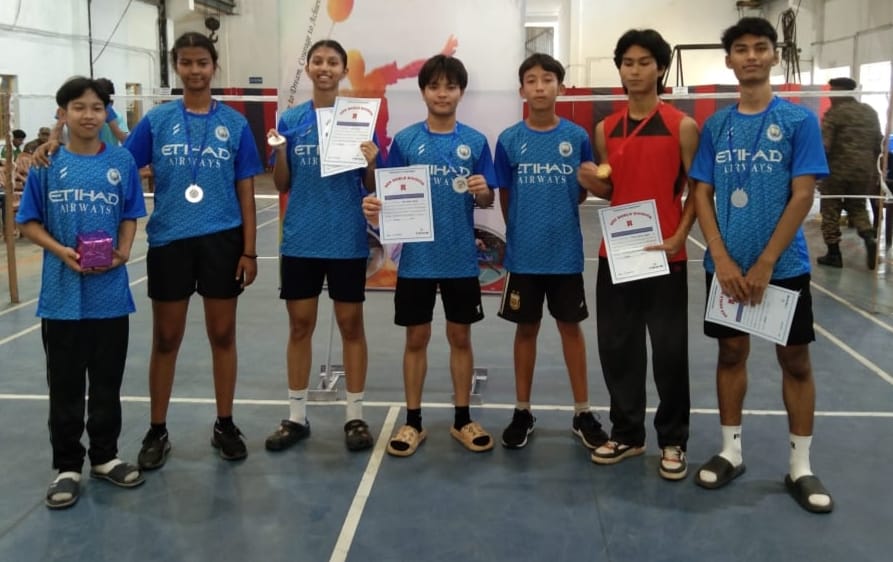 ASSAM RIFLES PUBLIC SCHOOL, AGARTALA SHINES IN INTER-SCHOOL BADMINTON TOURNAMENT IN TRIPURA #AssamRifles Public School, Agartala, showcased its sporting prowess at the Inter-School Badminton Competition hosted at APS, Agartala, from 17 April to 20 April 2024. Master Purav Singh