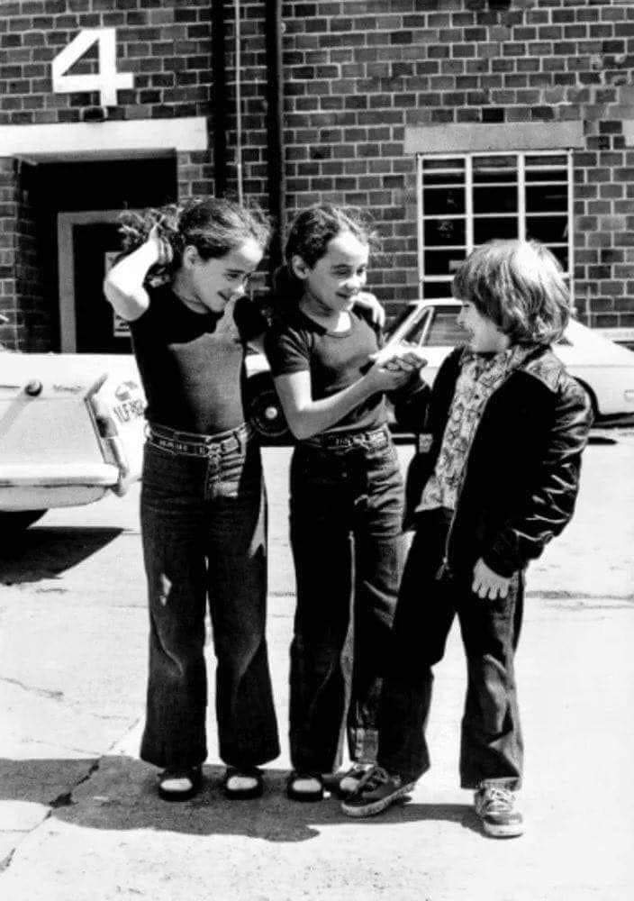 The Shining (1980) Behind the scenes 📸 Lisa & Louise Burns with Danny Lloyd