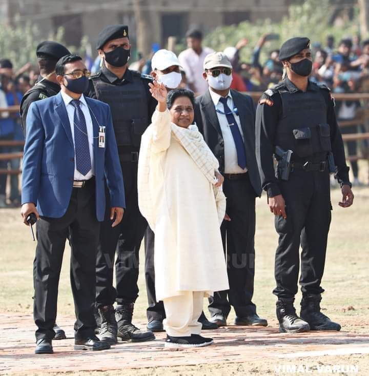 अमरोहा में बहन @Mayawati जी का बड़ा बयान, कहा पिछले कुछ सालों में हिंदुत्व की आड़ में मुसलमानों का बहुत उत्पीड़न हुआ है,बीएसपी की सरकार बनी तो इसे रोका जाएगा। धन्यवाद बहन जी @Mayawati @AnandAkash_BSP