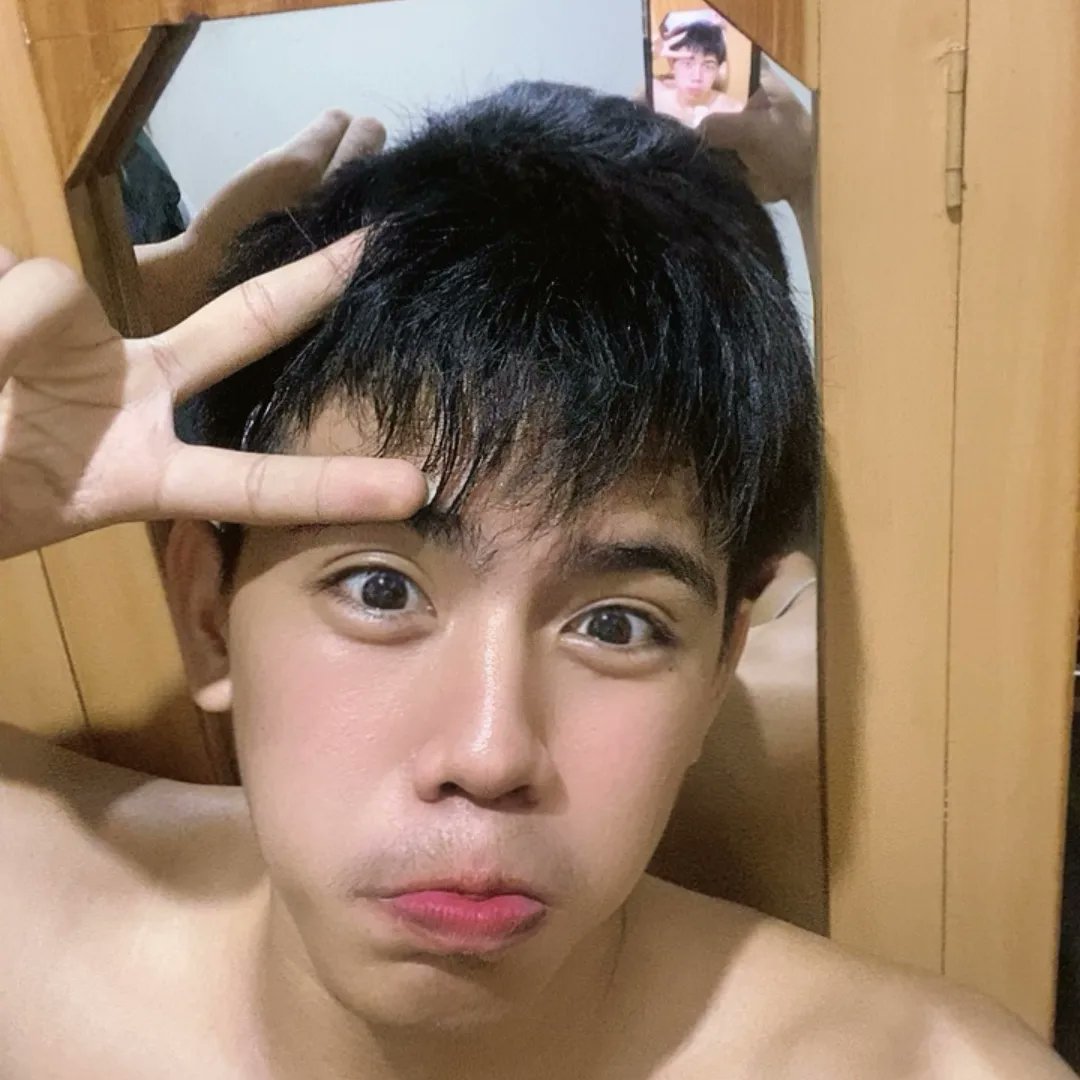 pri80029's tweet photo. Cuddle https://t.co/Cy2j7qShgk