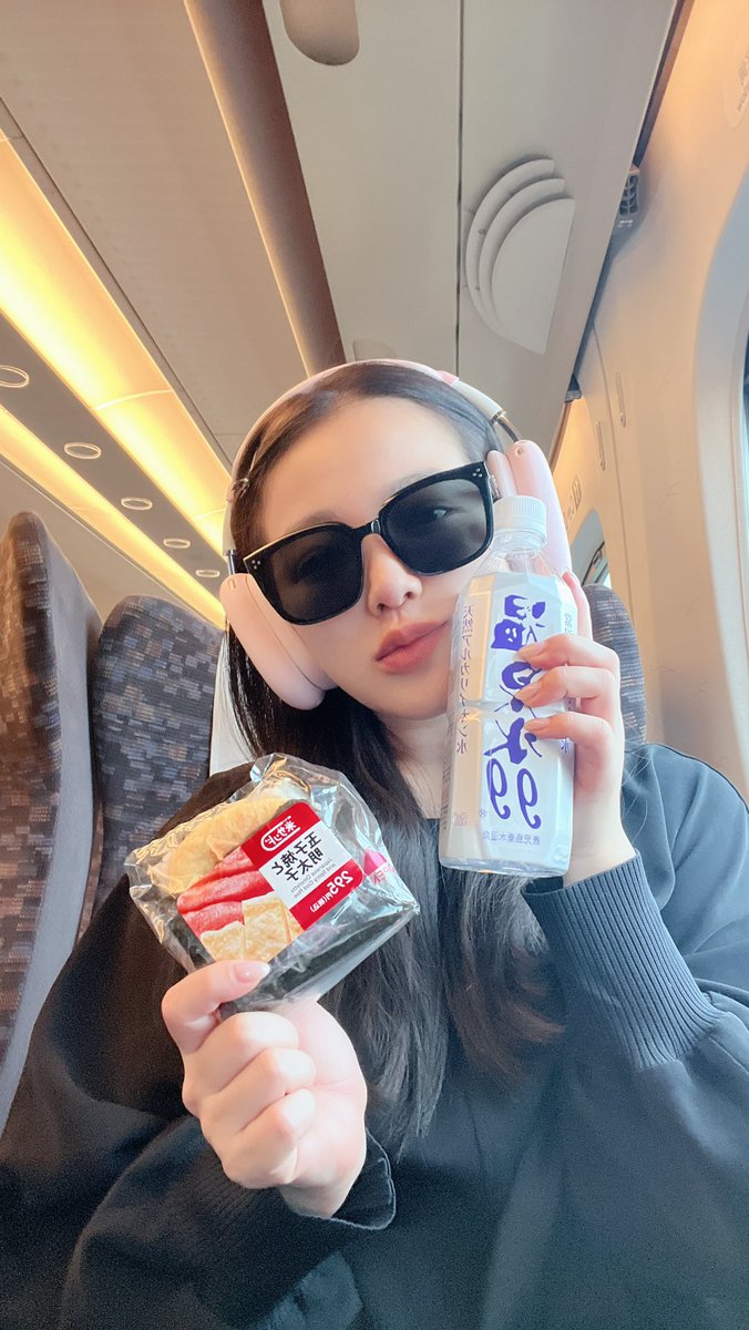 今日は早朝から新幹線🚄で大阪にきて
サウナロケしてます♩🎥
１現場目→２現場目→３現場目(今ココ)
引き続き楽しみます♨️🖤 https://t.co/ncwdqgXysh