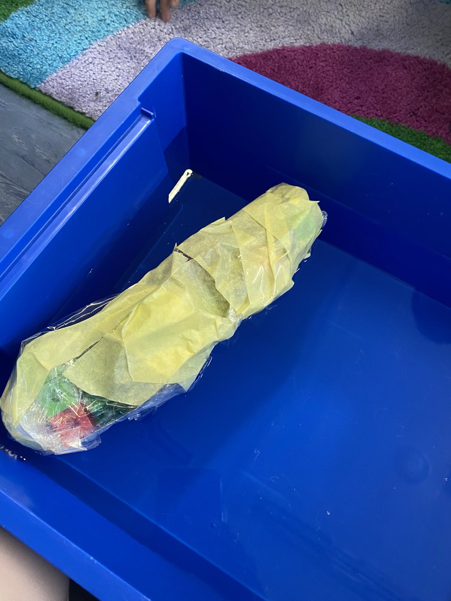 During our STEAM house event, year 2 competed in their house teams to make a boat which could float, keep out the water and hold a weight of 25 cubes. Great engineering skills 👏🏼 #STEAM #Engineering